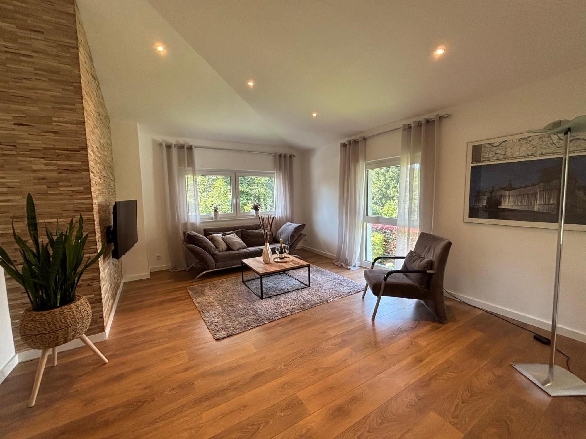 B&S-Apartment 100 Qm Neu Schlangen ภายนอก รูปภาพ
