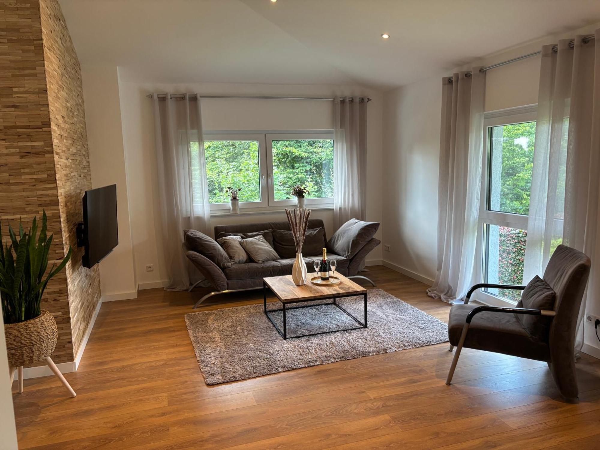 B&S-Apartment 100 Qm Neu Schlangen ภายนอก รูปภาพ